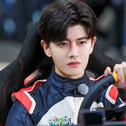 33、【疯】秦桦